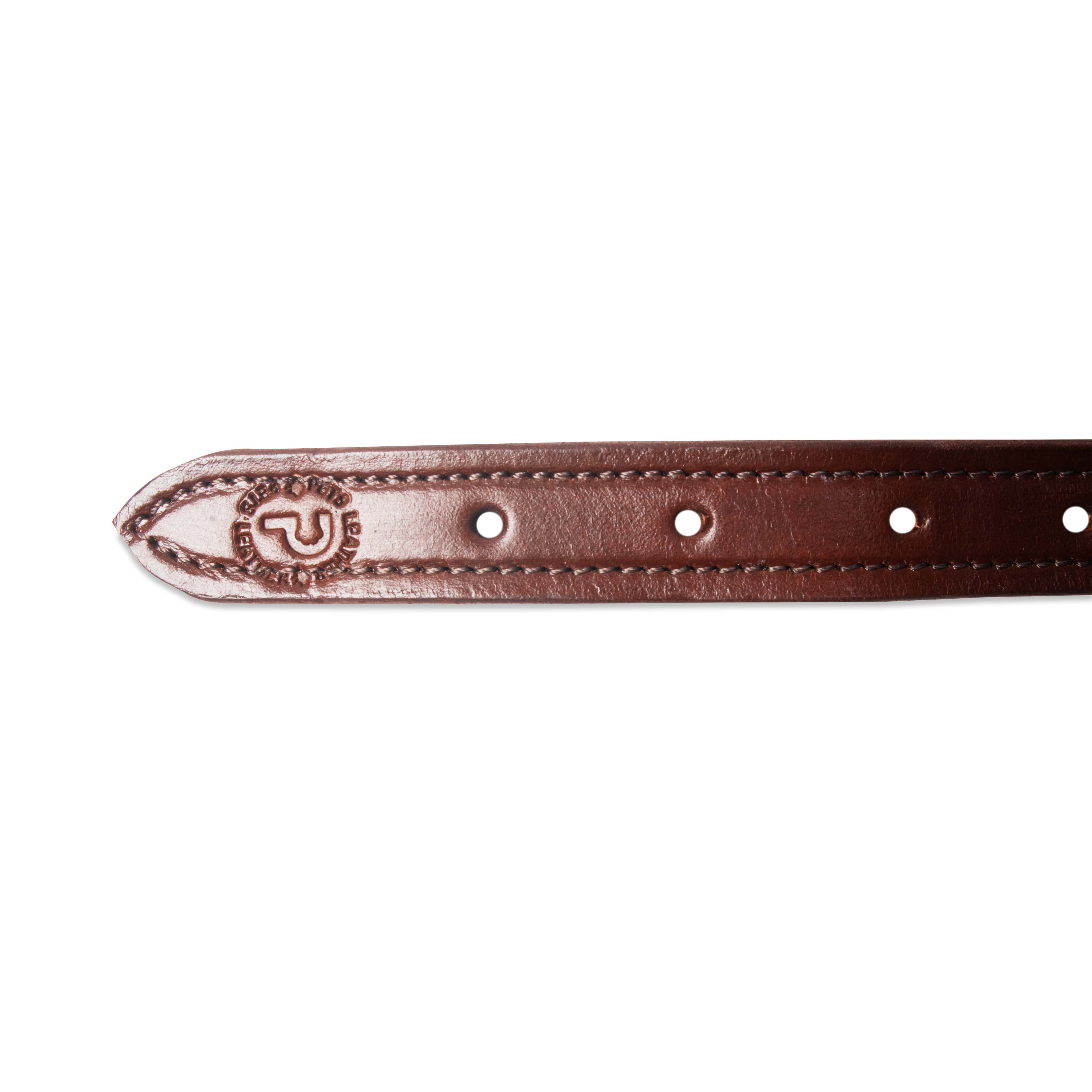 Brown leather guitar strap with a brand logo on a white background
